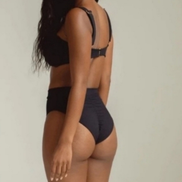 New!Montce Paula Ribbed High Waisted Scrunch Butt Bikini Bottom - Picture 5 of 11